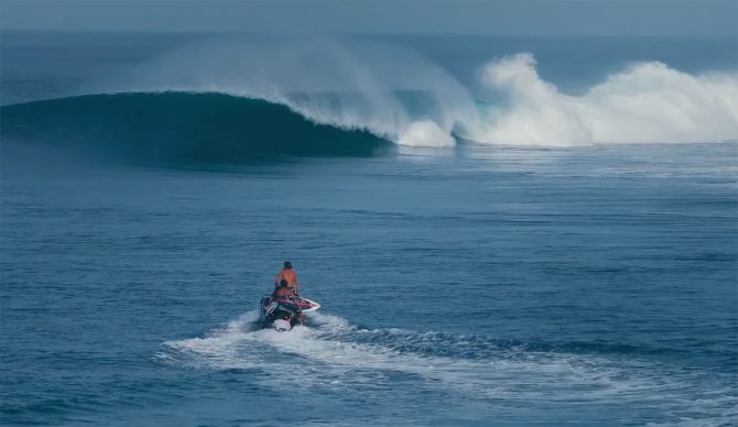 Kai Lenny surfing in El Salvador