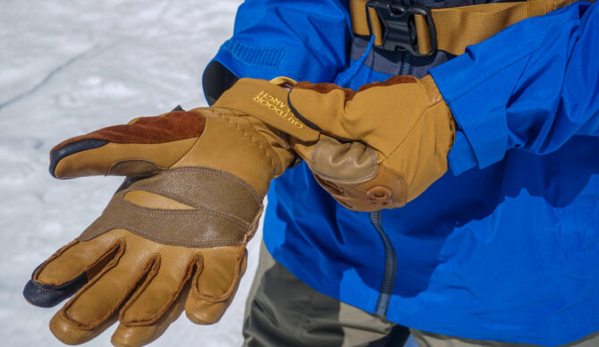 OR Team gloves wrist closure