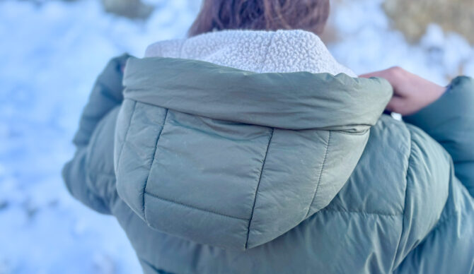 Hood of the Women's Campwell Down Parka