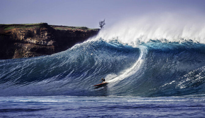 Tom Servais and the Dying Art of Surf Photography