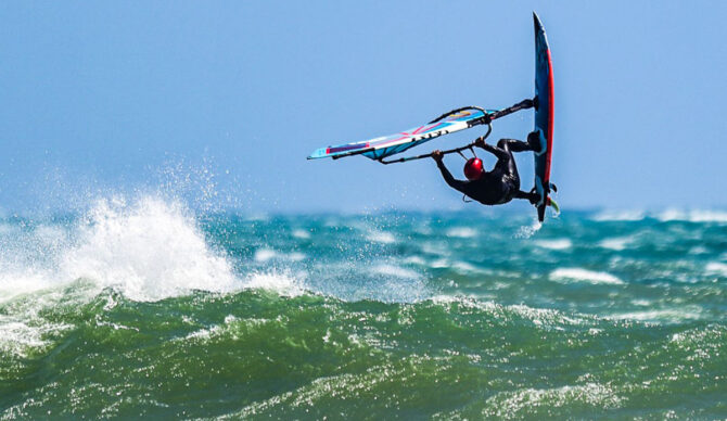 Tom Servais and the Dying Art of Surf Photography