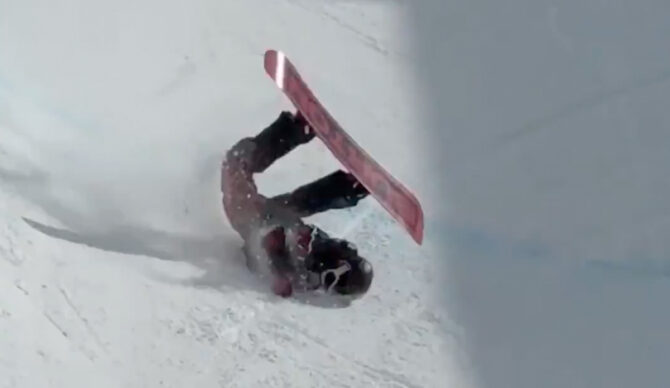 Chinese snowboarder Liu Jiayu suffered a nasty fall at the Milan-Cortina Winter Olympics on Wednesday. Photo: CCTV News // X