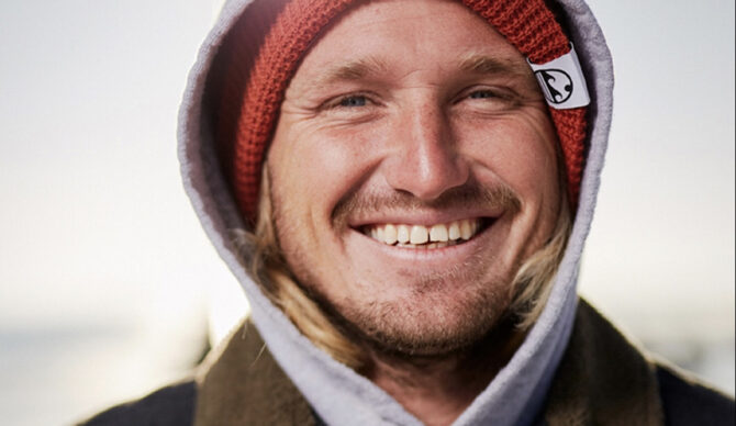 (they make "original surf videos from Mars and other close planets, but mainly from the Gold Coast of Australia")