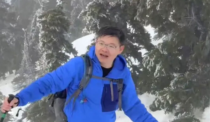 Hiker Yan Cen 