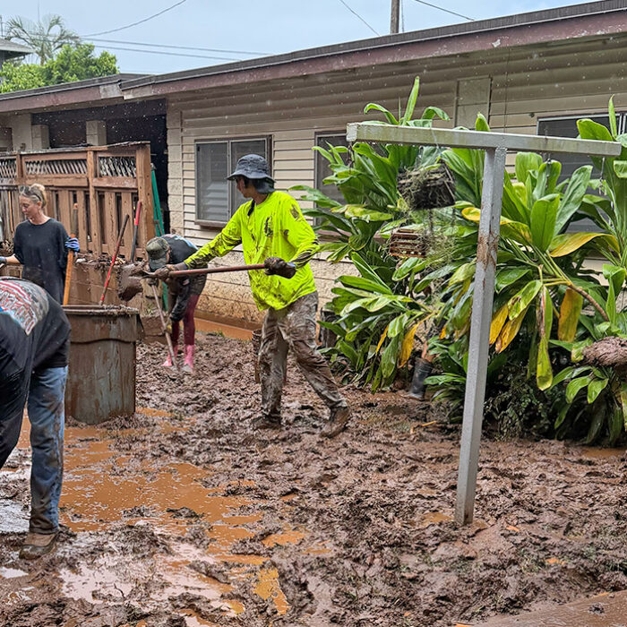 clean up efforts in Hawaii after Kona low flooding