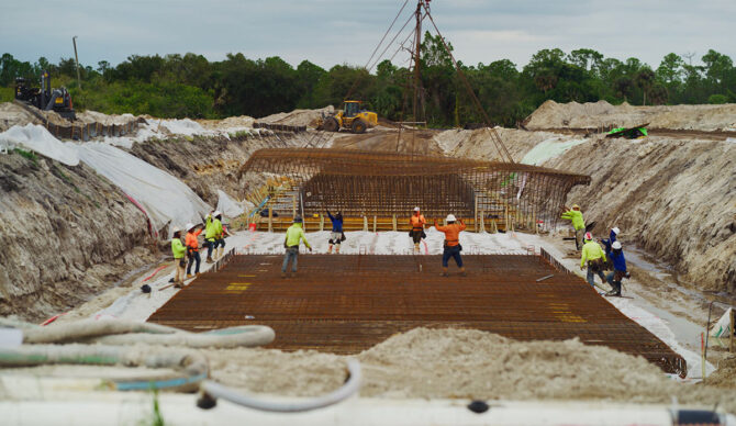 Wave pool in Florida being built