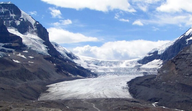The incident took place in the Athabasca Glacier. Photo: Ben W Bell // Wikimedia Commons