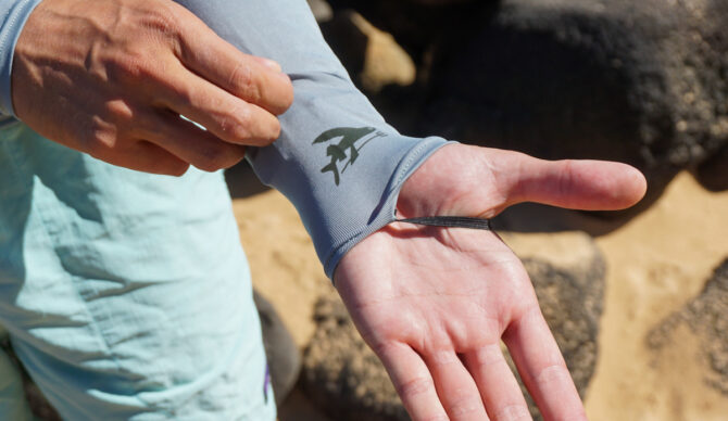 thumb loops on the patagonia R0 rash guard 