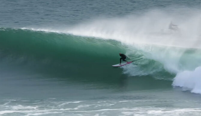 Kirra Point surfing