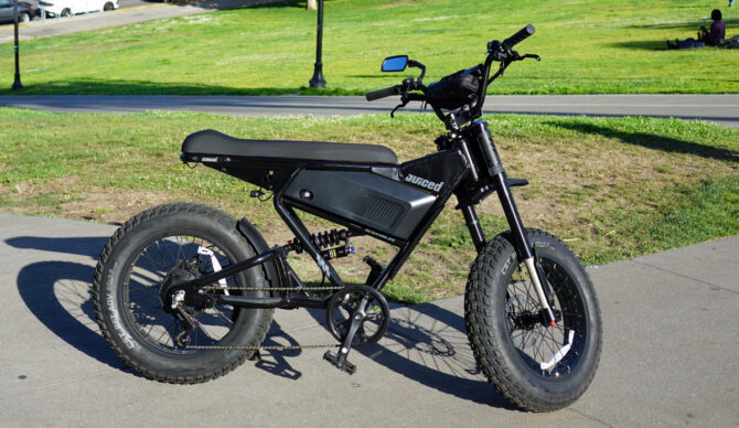 Juiced Scrambler ebike in Dolores Park SF