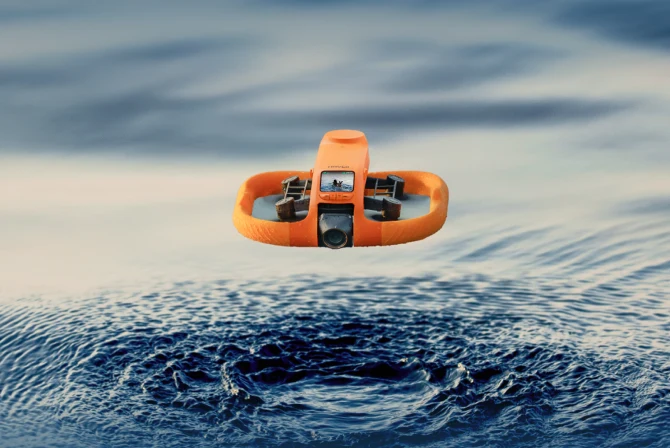 product shot hoverair aqua
