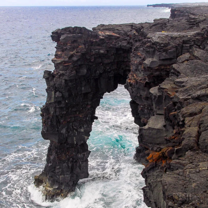 Holei Sea Arch before it collapsed